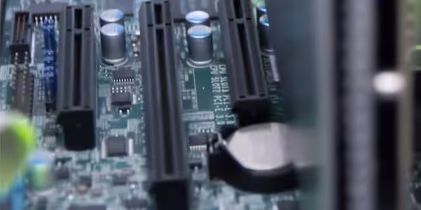 Was ist PCIe und wie versorgt es Industrie-PCs?