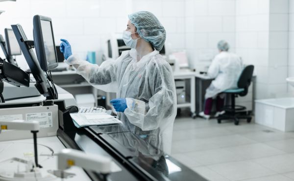Healthcare & Laboratory Equipment